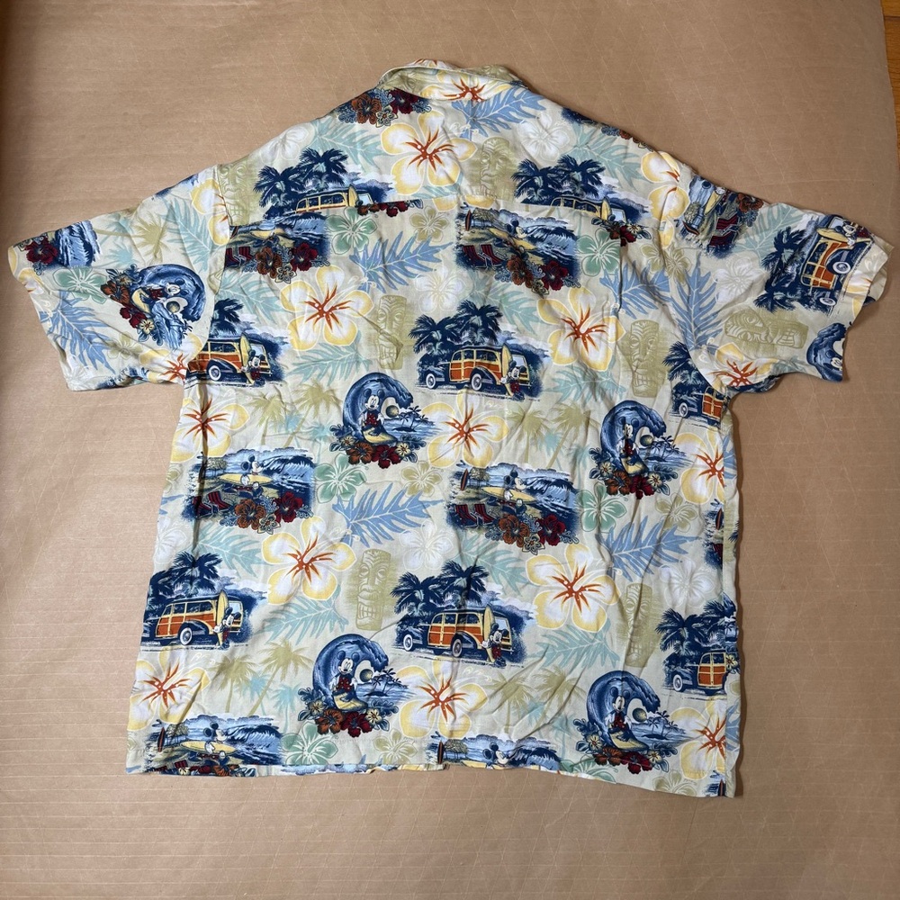 Disney Men's XL Surf Van Hawaiian Print button up Shirt - Blue,‎ Yellow, Green - Picture 4 of 4